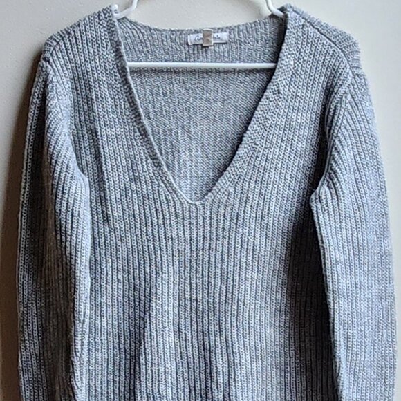 Aeropostale Gray V-Neck Sweater Size Medium - Picture 5 of 14